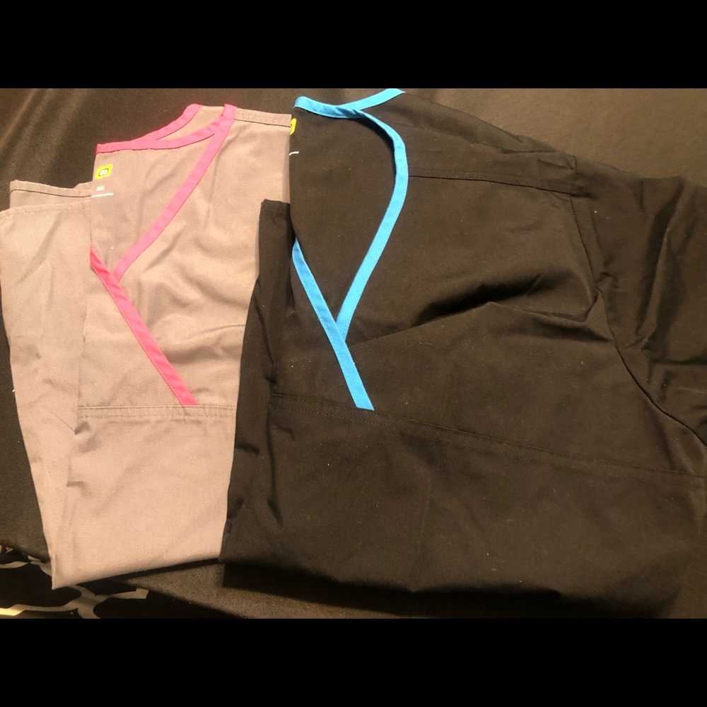 women’s 2x scrub tops bundle  . One black one gray .